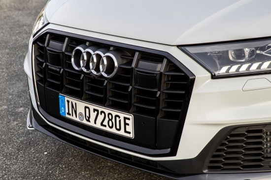 Гибридный режим Audi Q7 TFSI e quattro